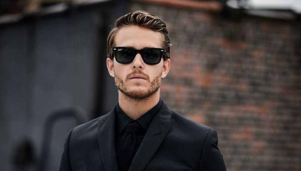 God wearing. Handsome men in Suit. Man in Suit with Glasses. Man Black Glasses. Man in Black Glasses.